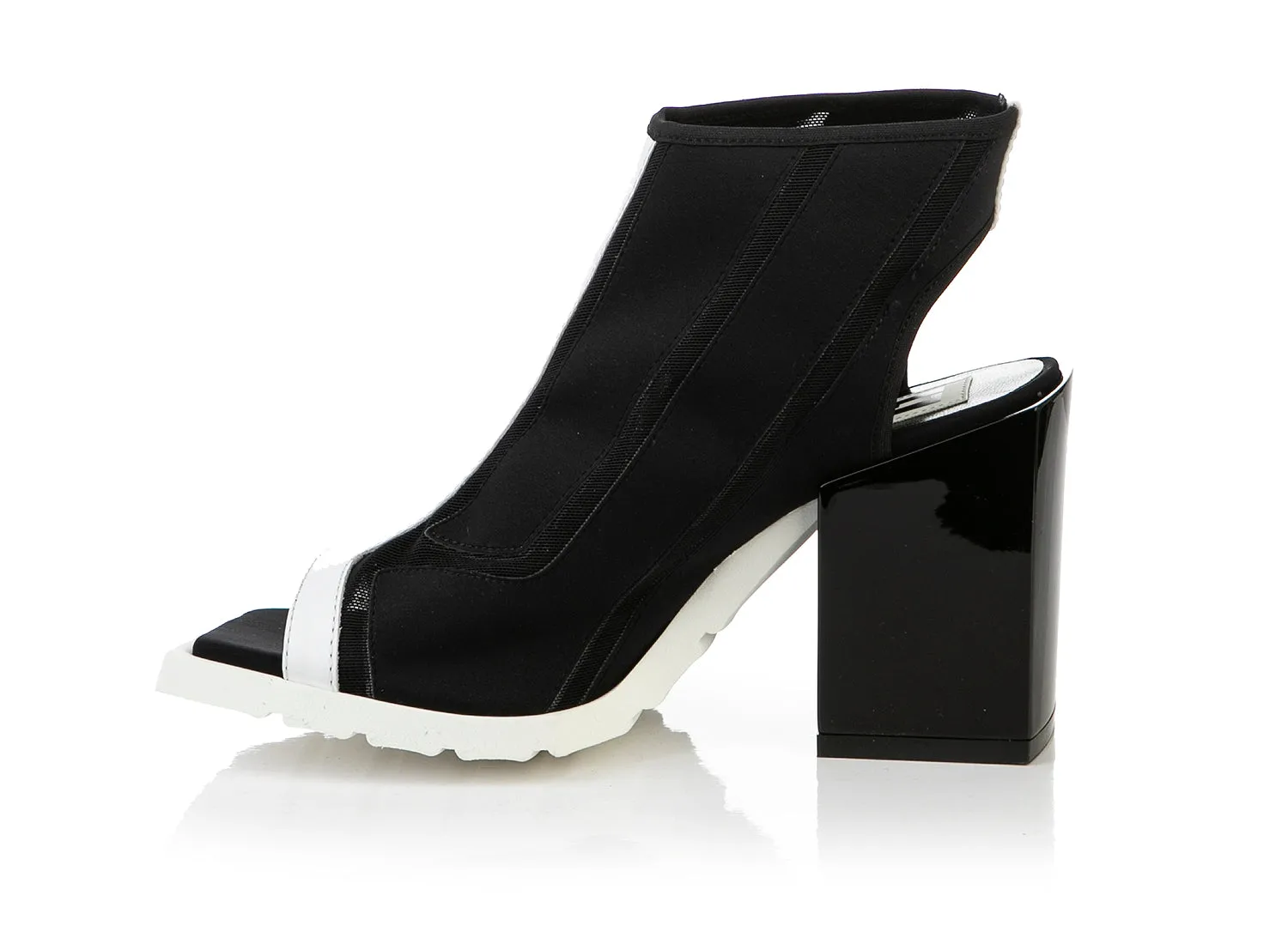 7524 Loriblu Sandals / Black
