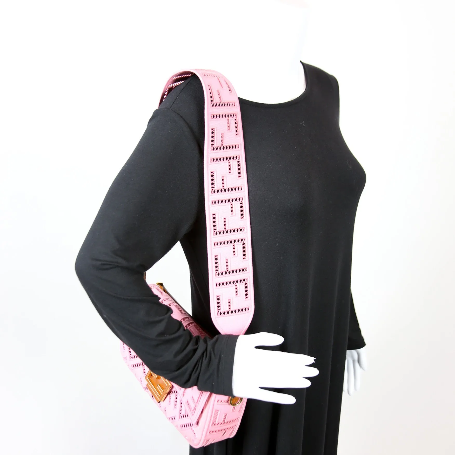 Baguette Ajour Embroidered FF 8BR006
