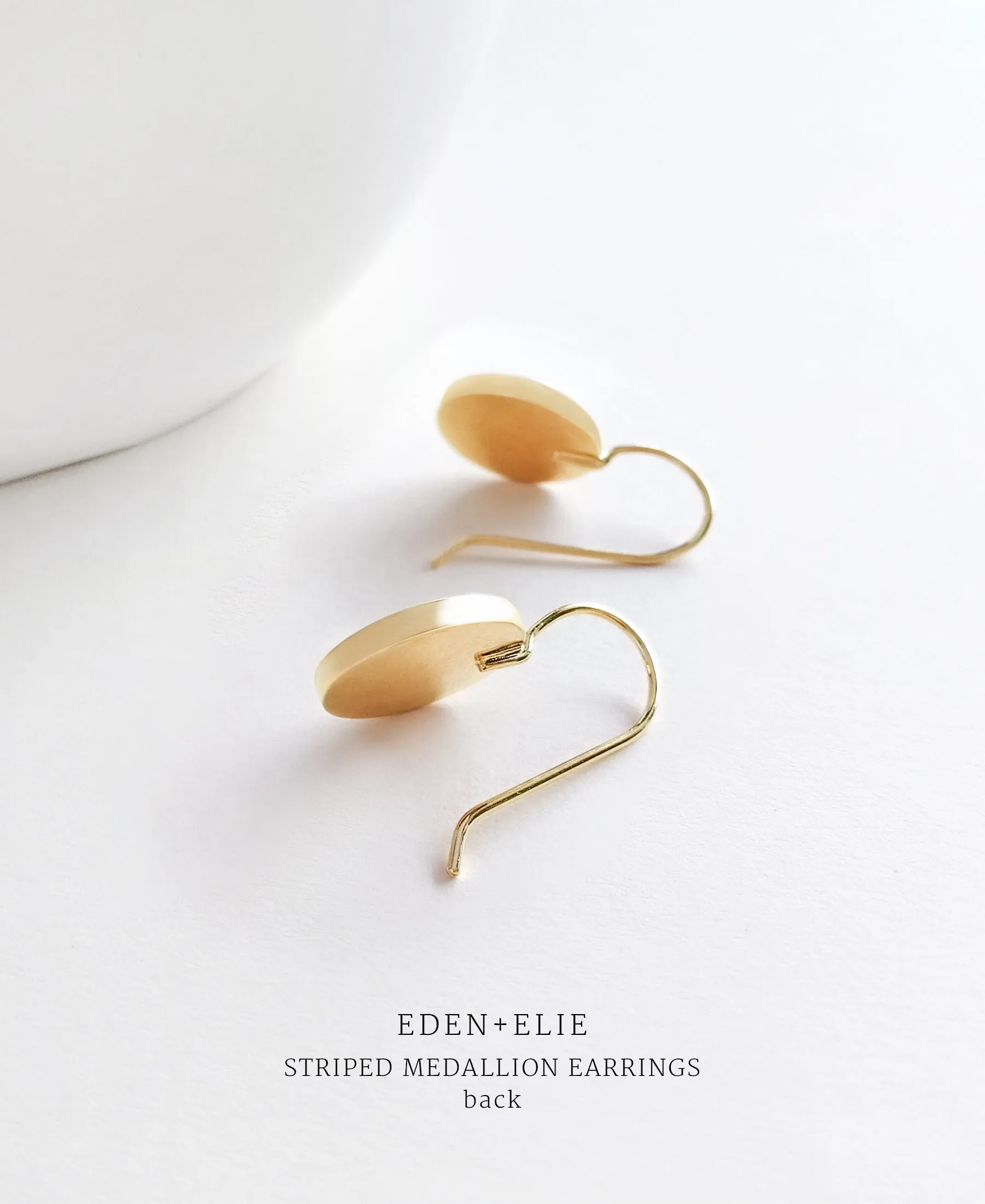 EDEN   ELIE Striped Medallion drop earrings - Bird of Paradise